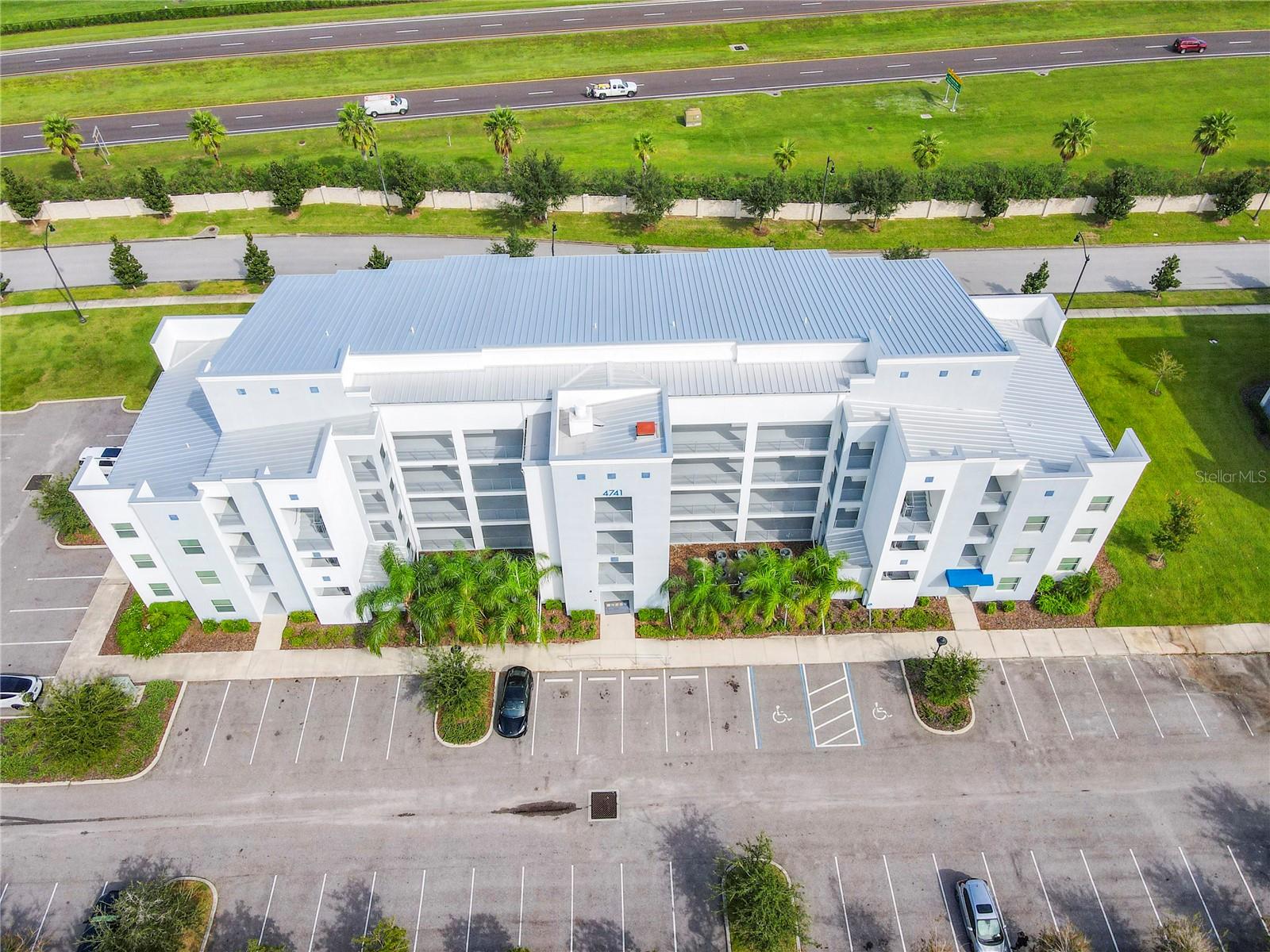 Image 4 of 51 For 4741 Clock Tower Drive 107