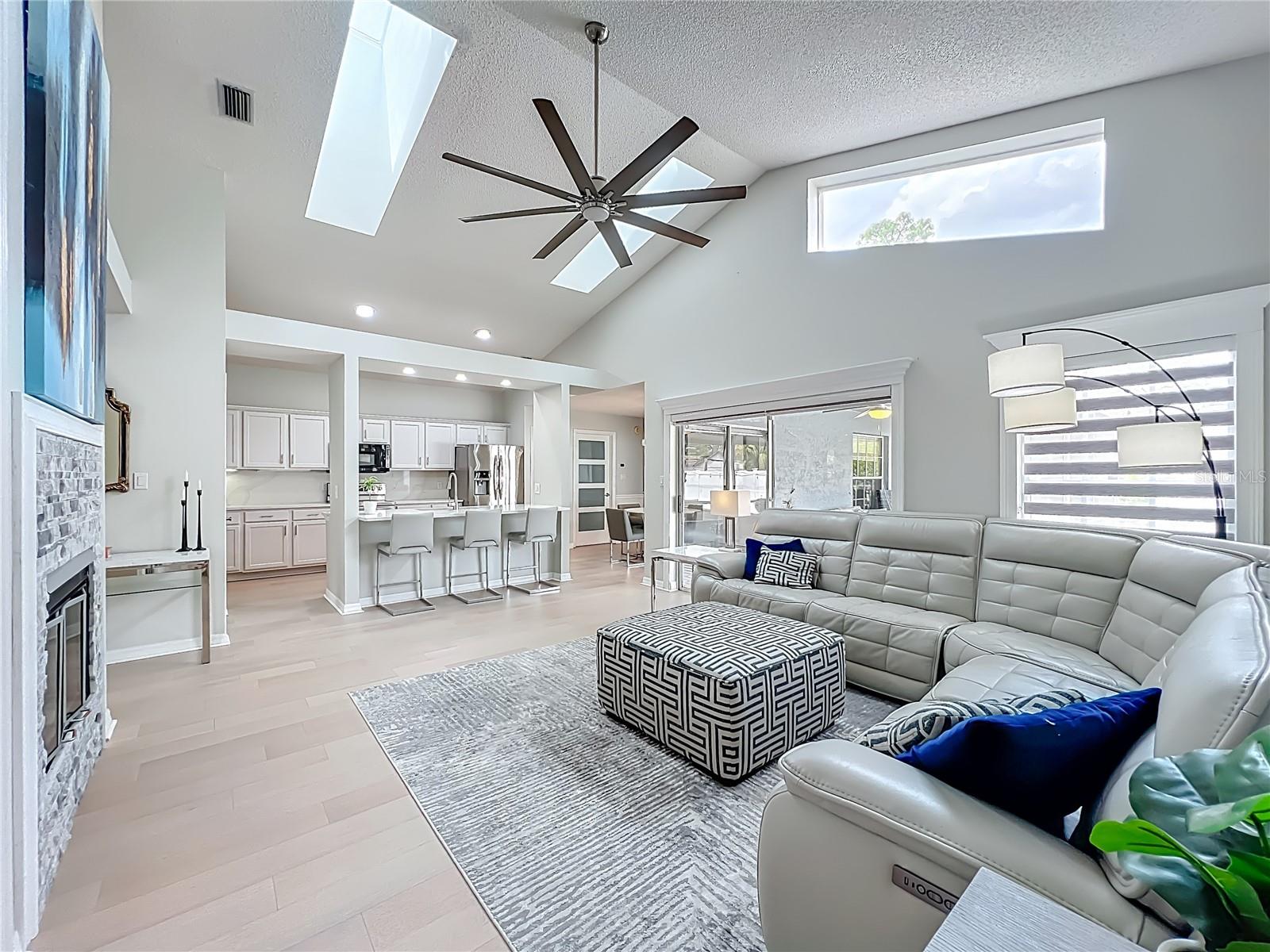 Image 25 of 70 For 200 Colonial Lane