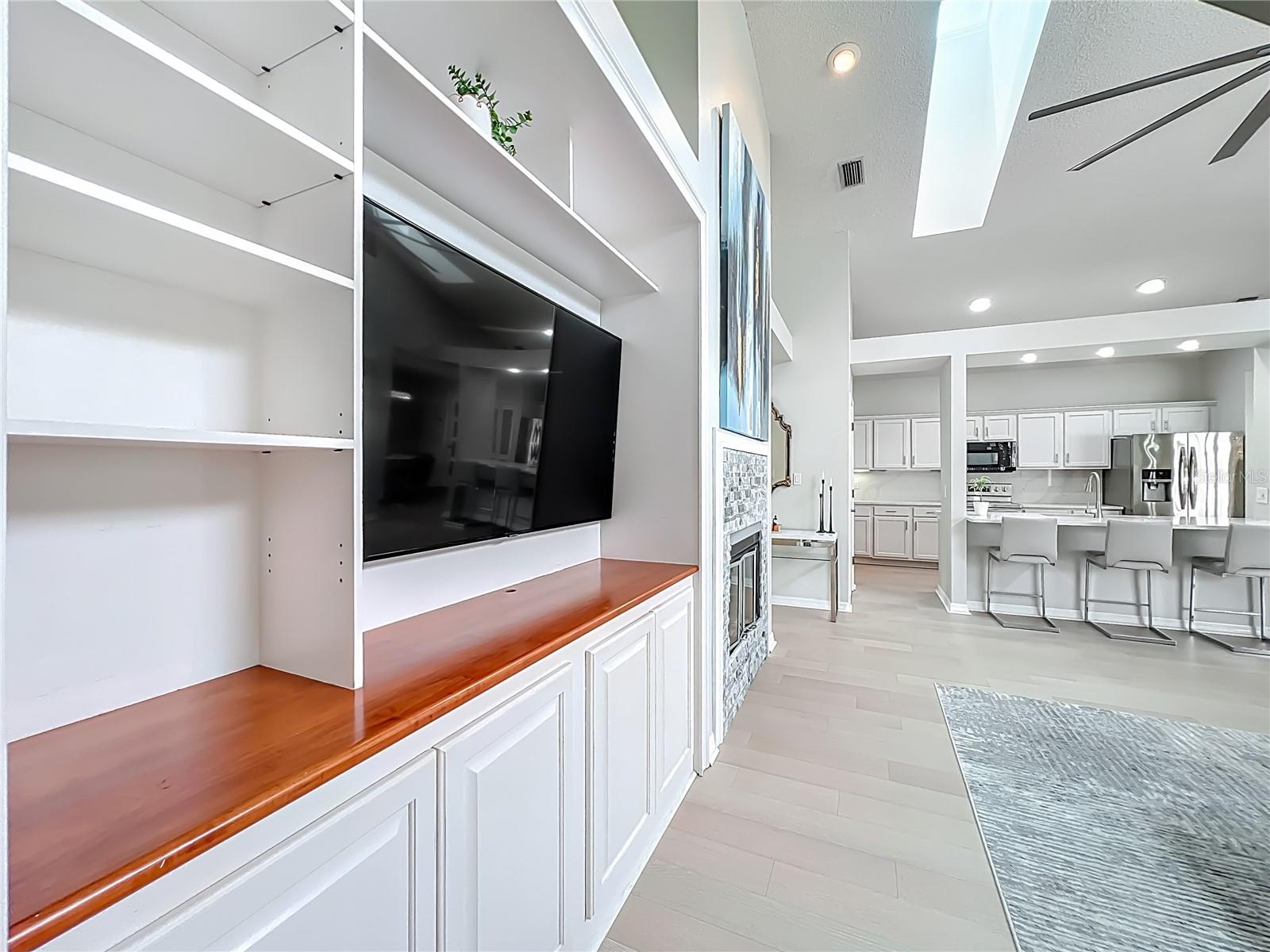 Image 26 of 70 For 200 Colonial Lane