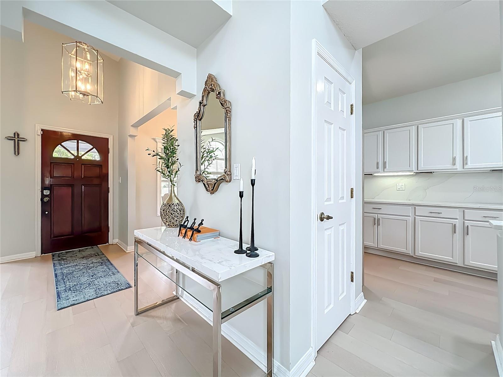 Image 28 of 70 For 200 Colonial Lane