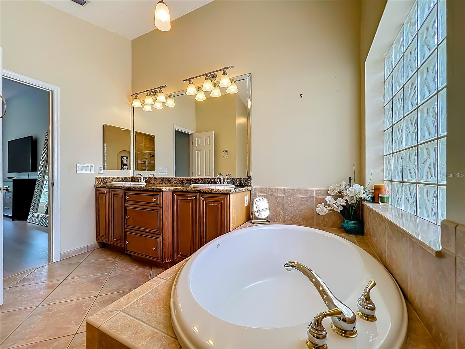 Image 54 of 70 For 200 Colonial Lane