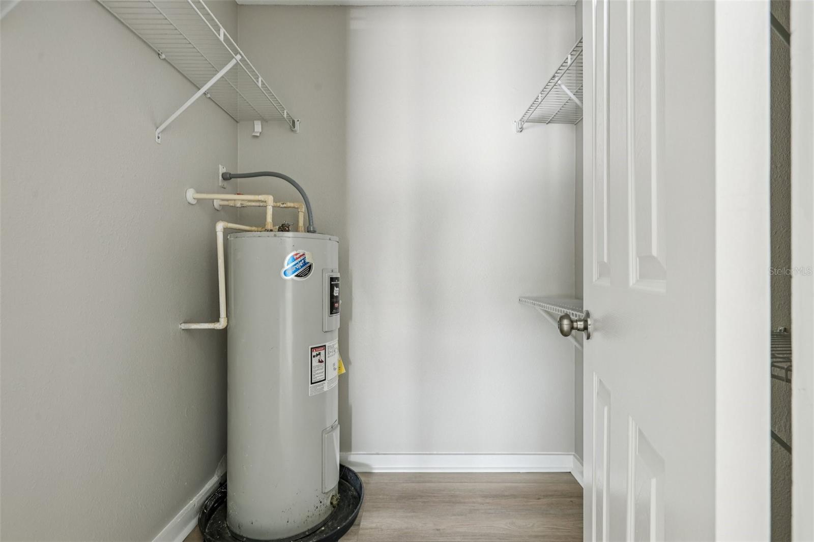 Image 14 of 17 For 801 Montrose Street C