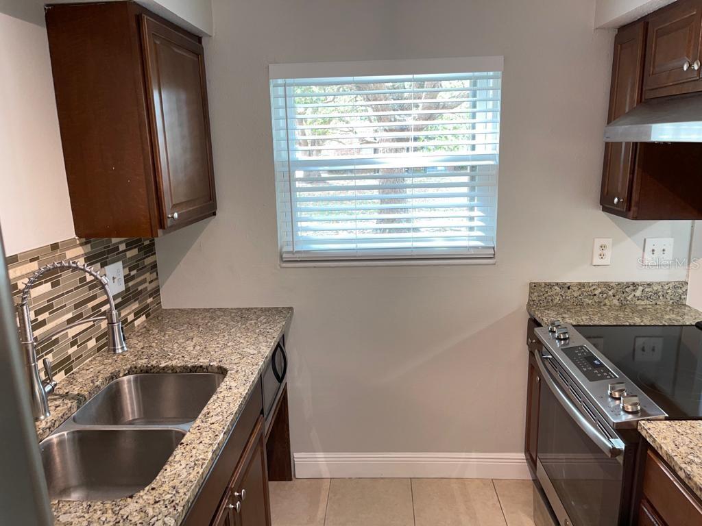 Image 7 of 22 For 5325 Curry Ford Road B101