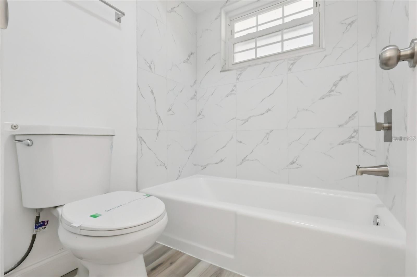 Image 19 of 32 For 11147 Acme Drive 207d