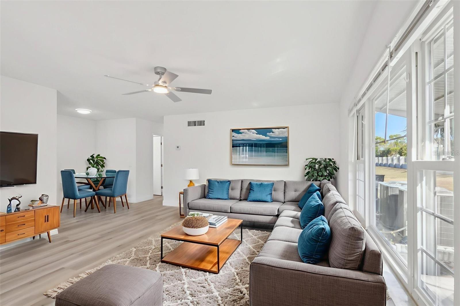 Image 4 of 32 For 11147 Acme Drive 207d