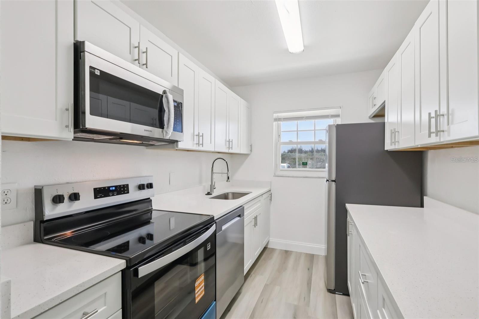 Image 6 of 32 For 11147 Acme Drive 207d