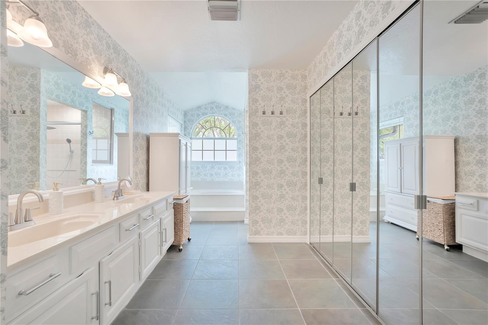 Image 35 of 74 For 320 Remington Drive