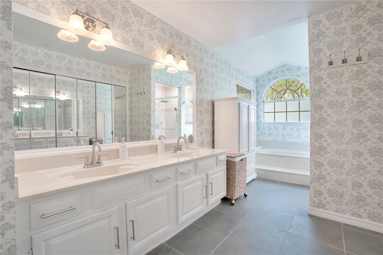 Image 36 of 74 For 320 Remington Drive