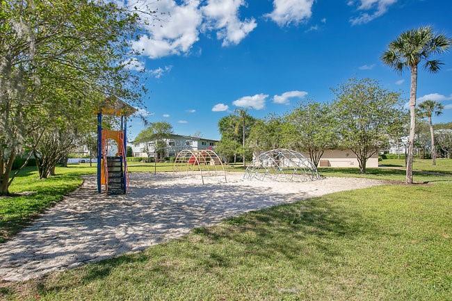 Image 17 of 28 For 1695 Lee Road D211