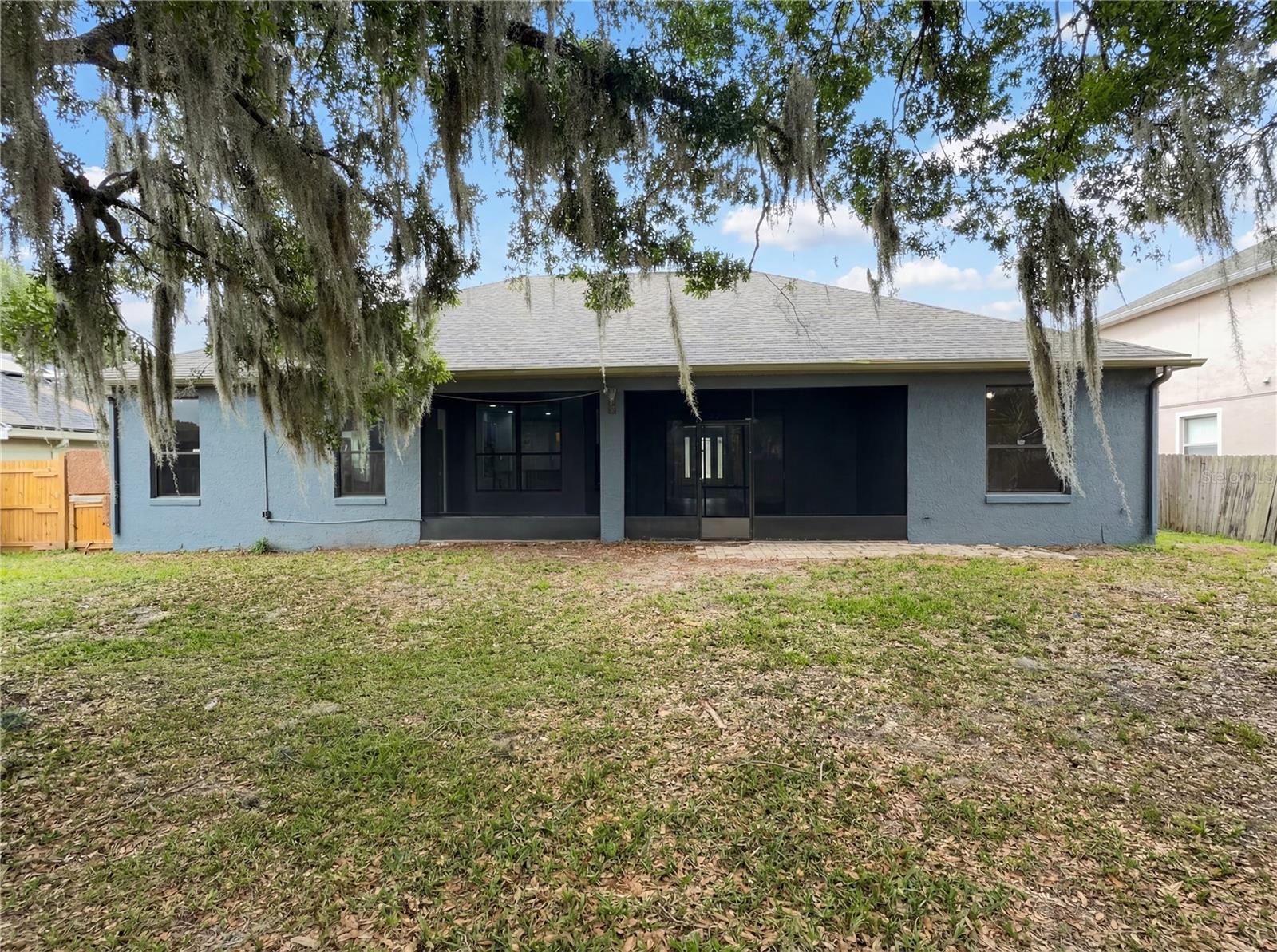 Image 5 of 20 For 216 Blue Crystal Drive