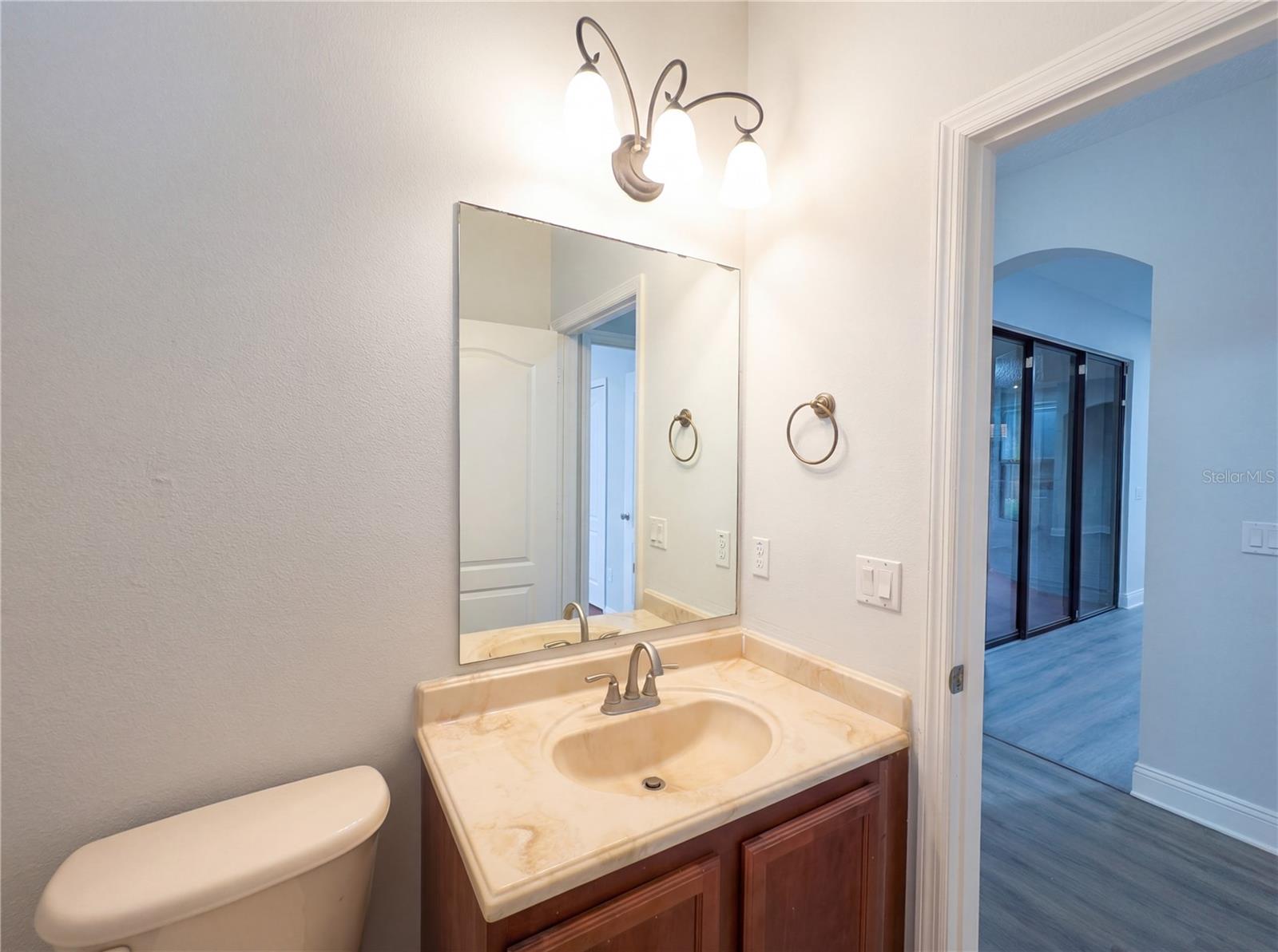 Image 9 of 20 For 216 Blue Crystal Drive