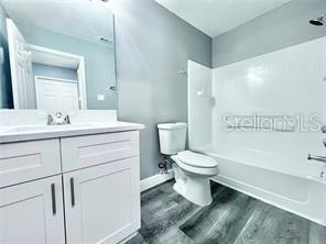 Image 17 of 27 For 3802 Bay Club Circle 101