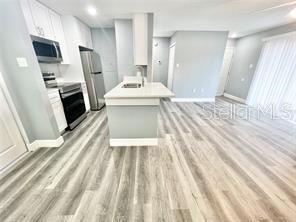 Image 9 of 27 For 3802 Bay Club Circle 101