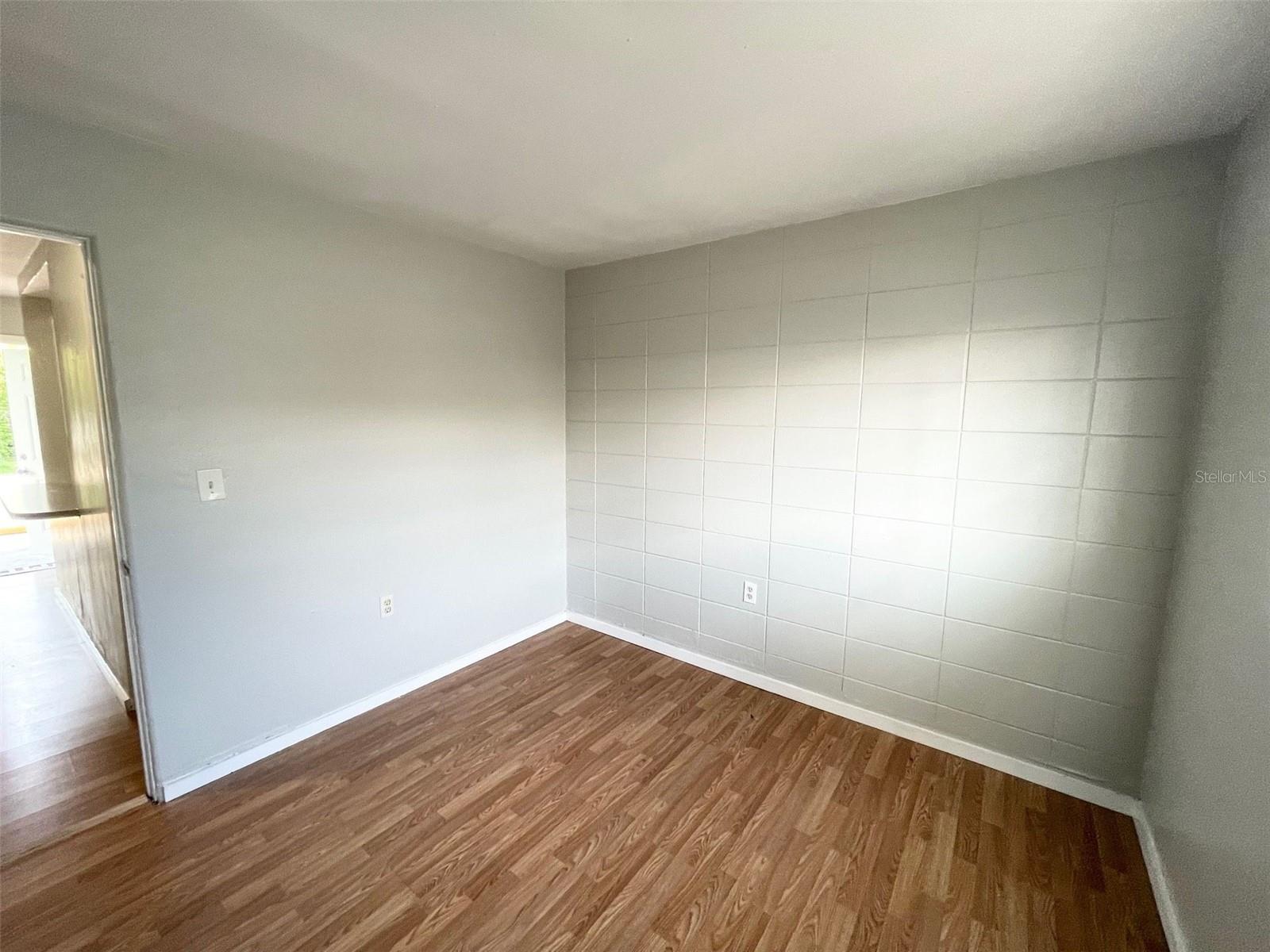 Image 13 of 15 For 1343 West Point Drive 1