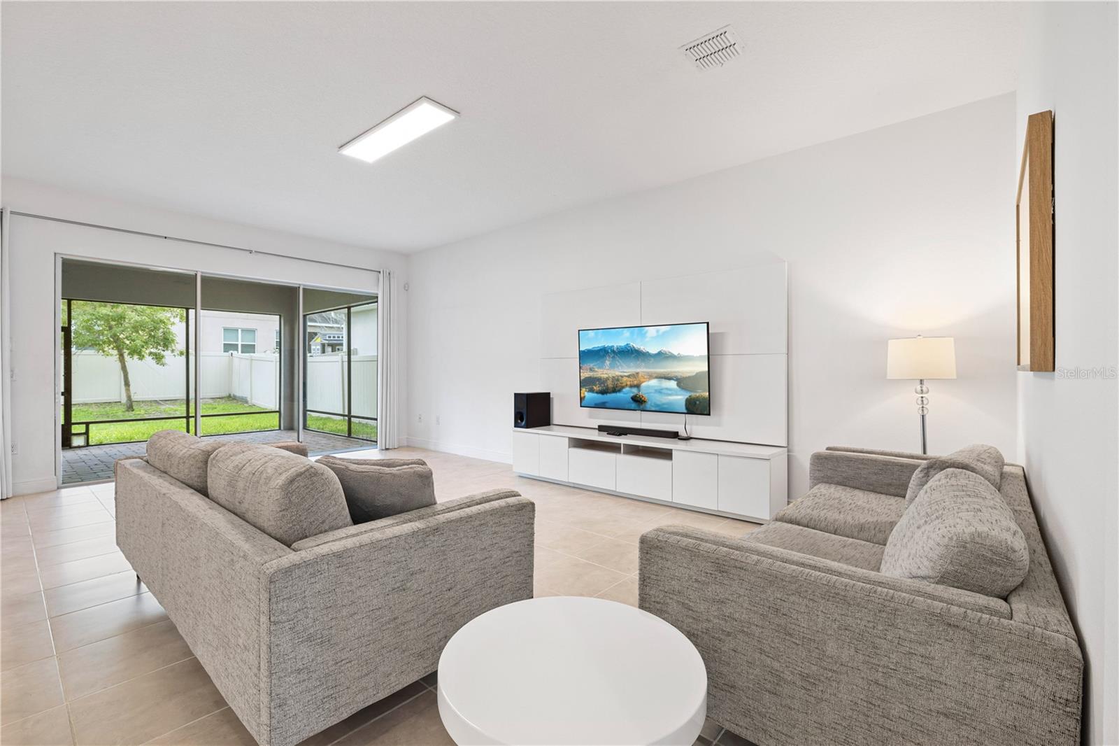 Image 14 of 70 For 15518 Honey Mandarin Way