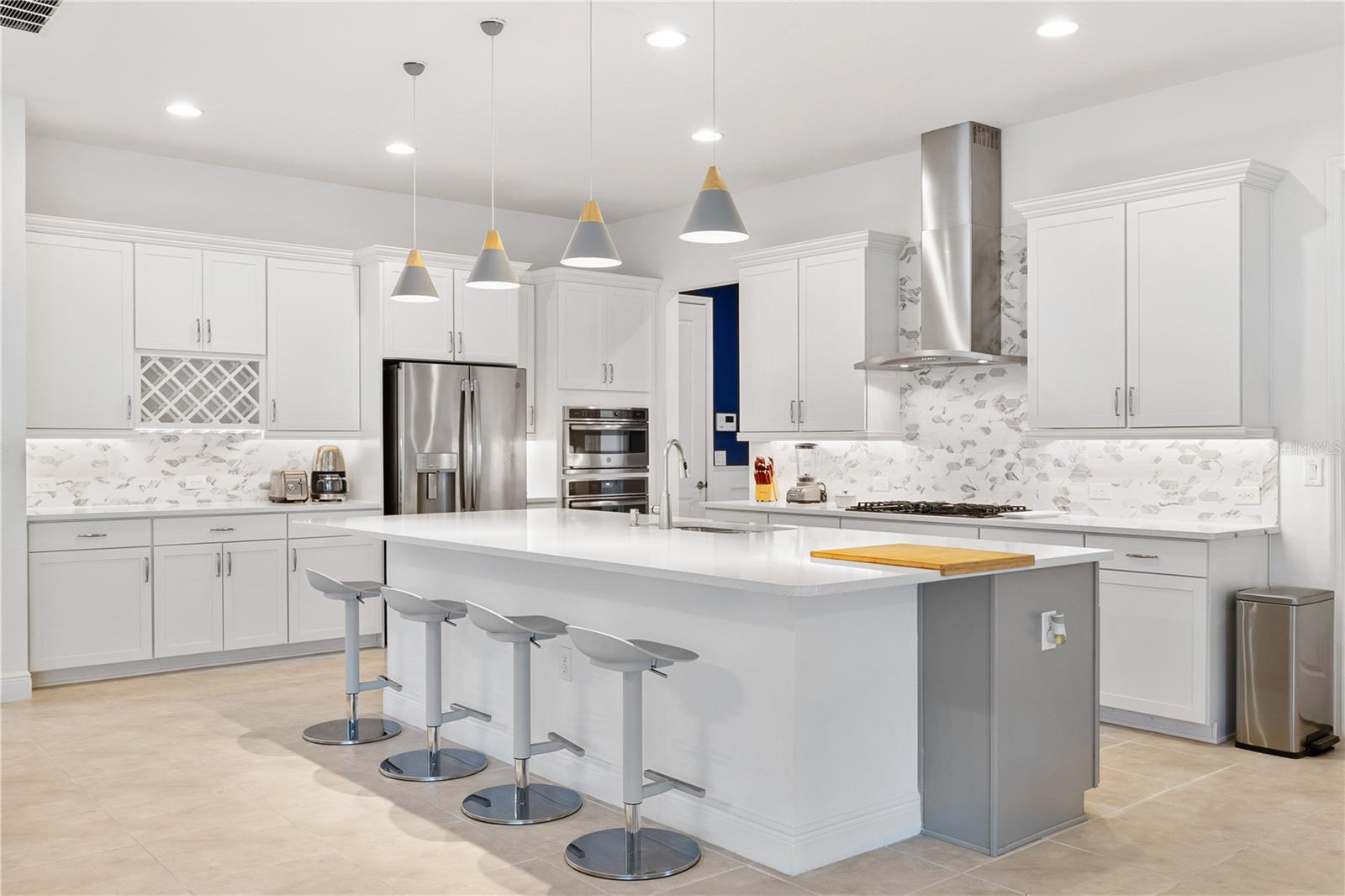 Image 17 of 70 For 15518 Honey Mandarin Way