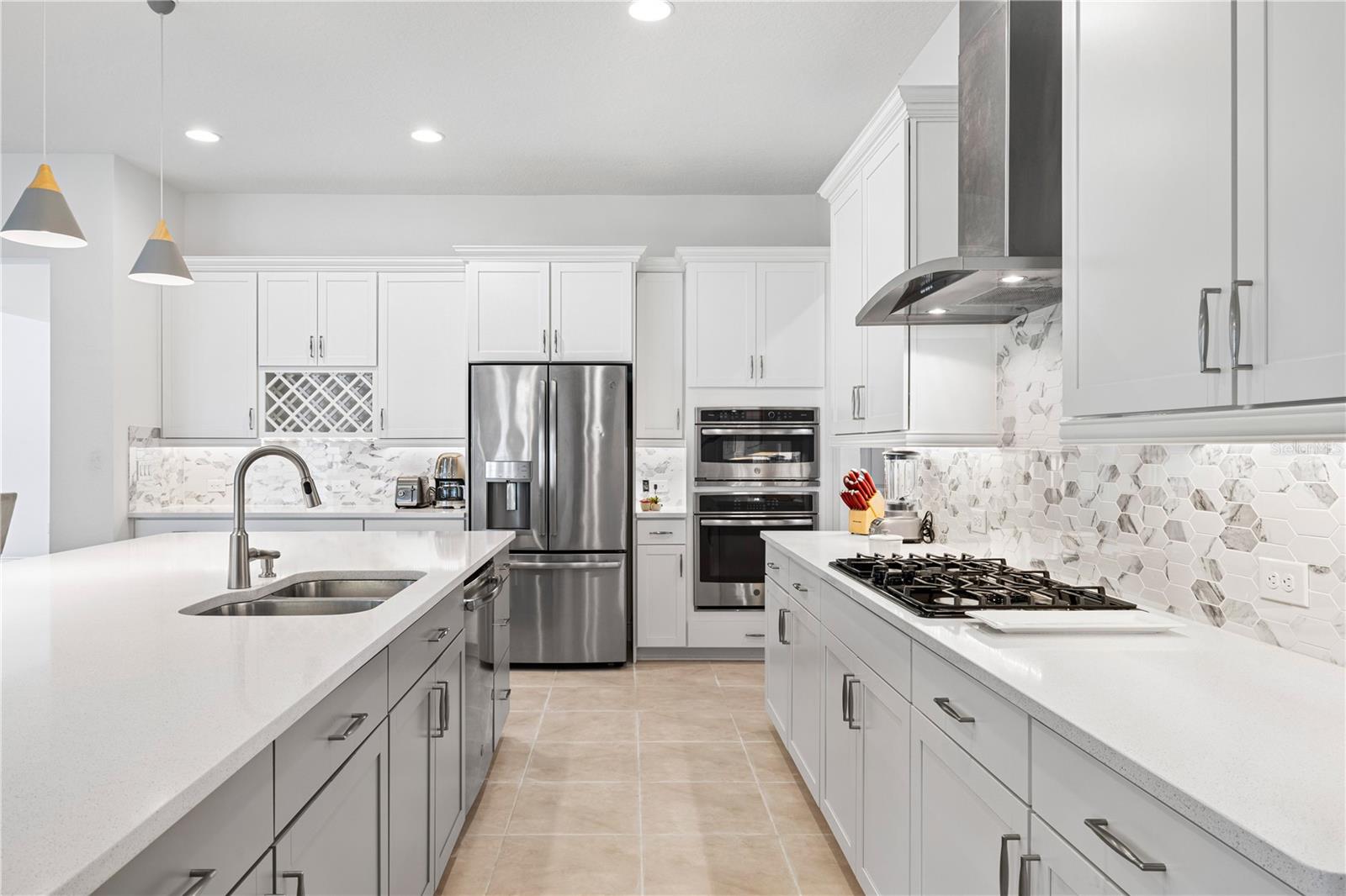 Image 19 of 70 For 15518 Honey Mandarin Way