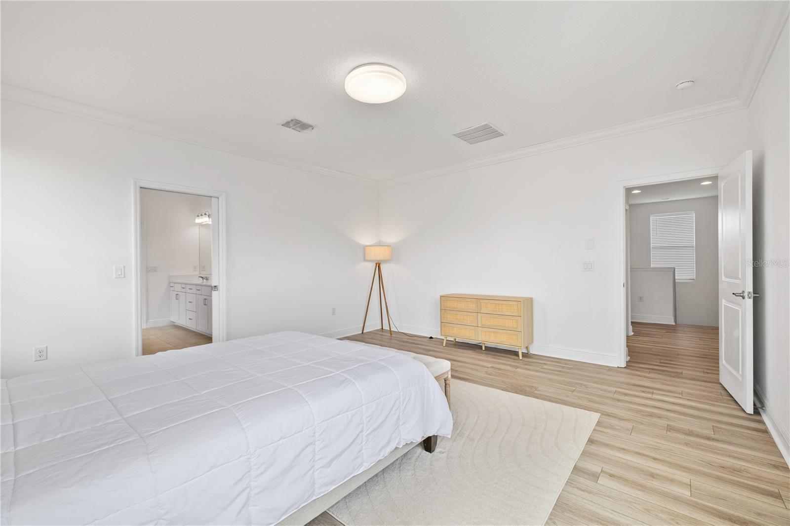 Image 42 of 70 For 15518 Honey Mandarin Way