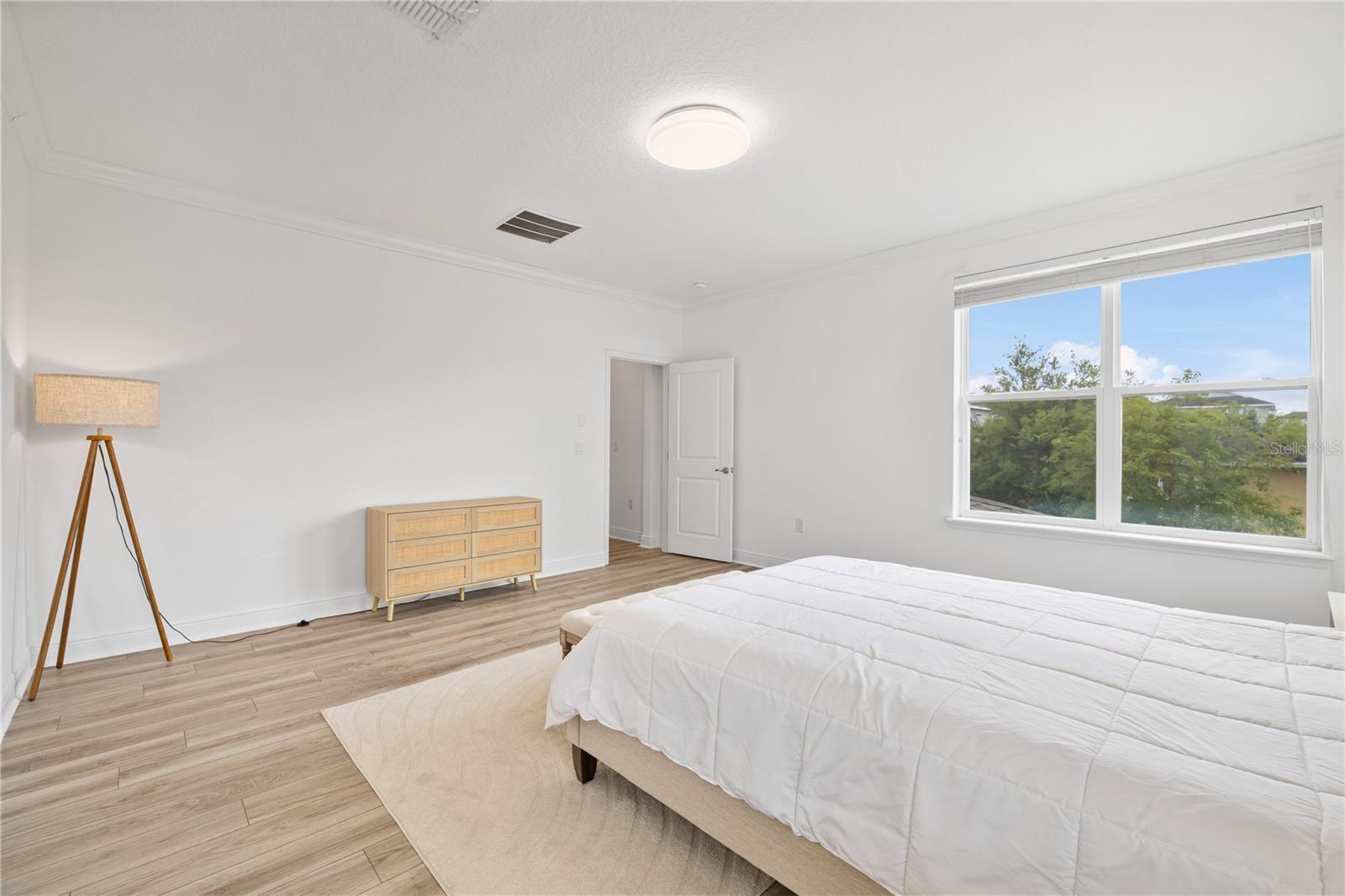 Image 43 of 70 For 15518 Honey Mandarin Way