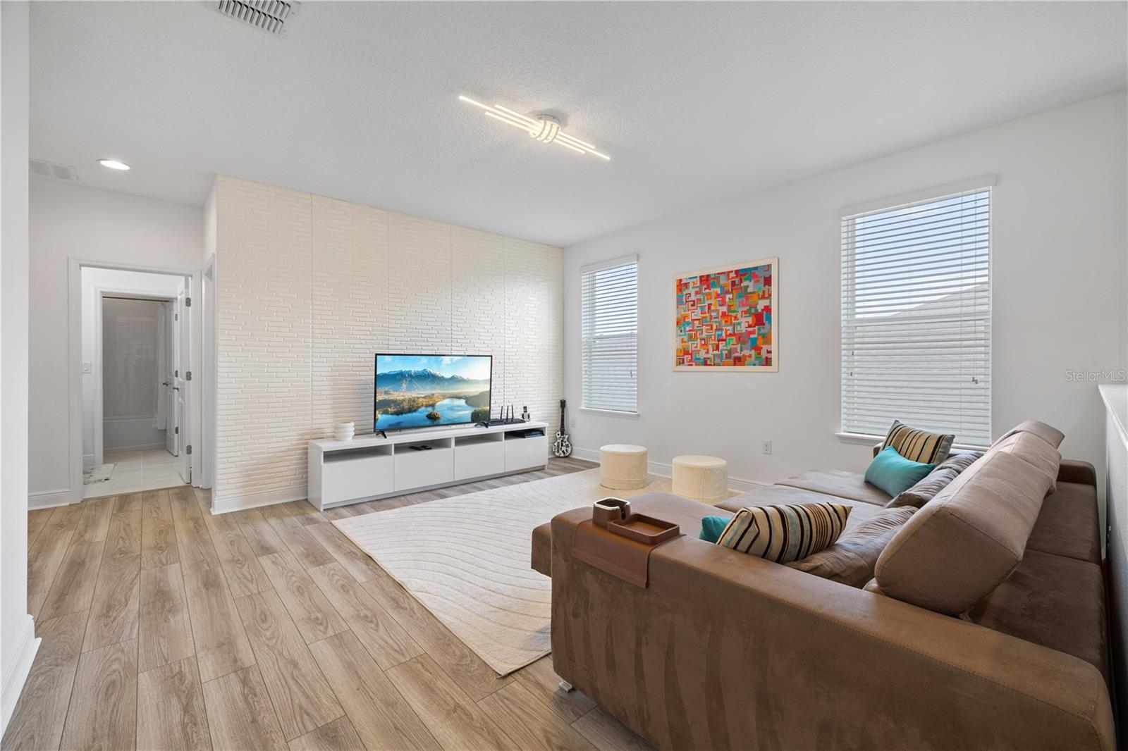 Image 51 of 70 For 15518 Honey Mandarin Way