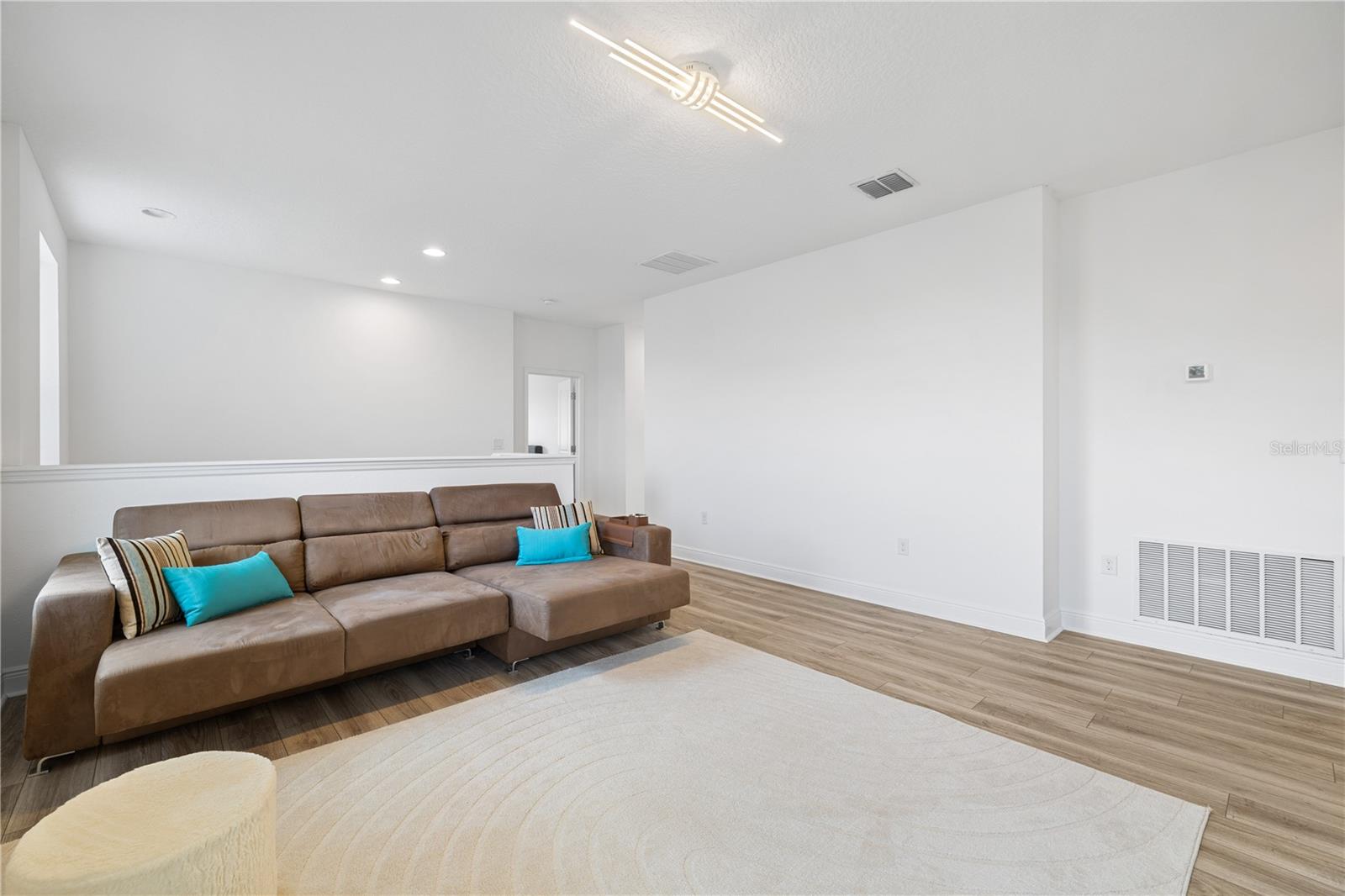 Image 52 of 70 For 15518 Honey Mandarin Way