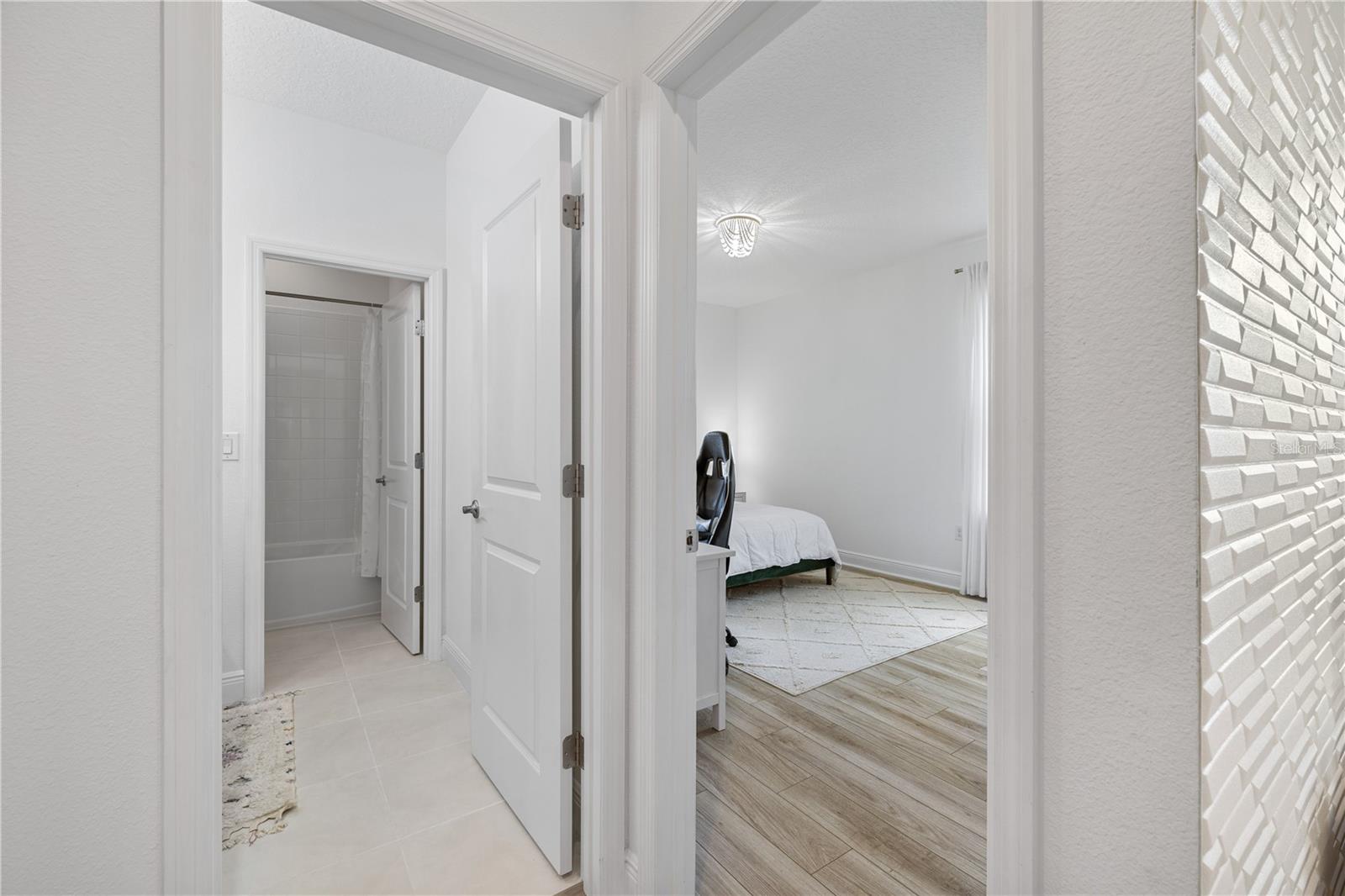 Image 54 of 70 For 15518 Honey Mandarin Way