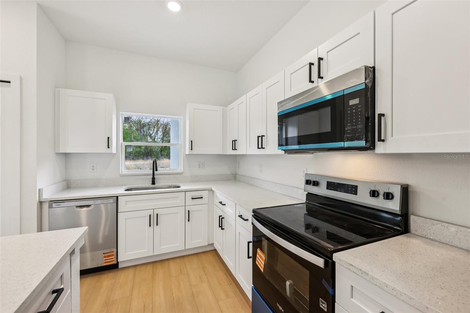 Image 18 of 32 For 15479 115 Place Road