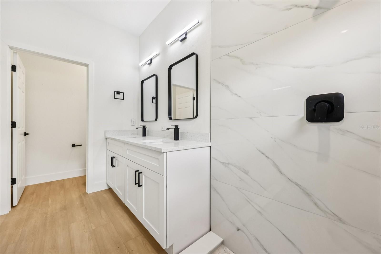 Image 30 of 32 For 15479 115 Place Road