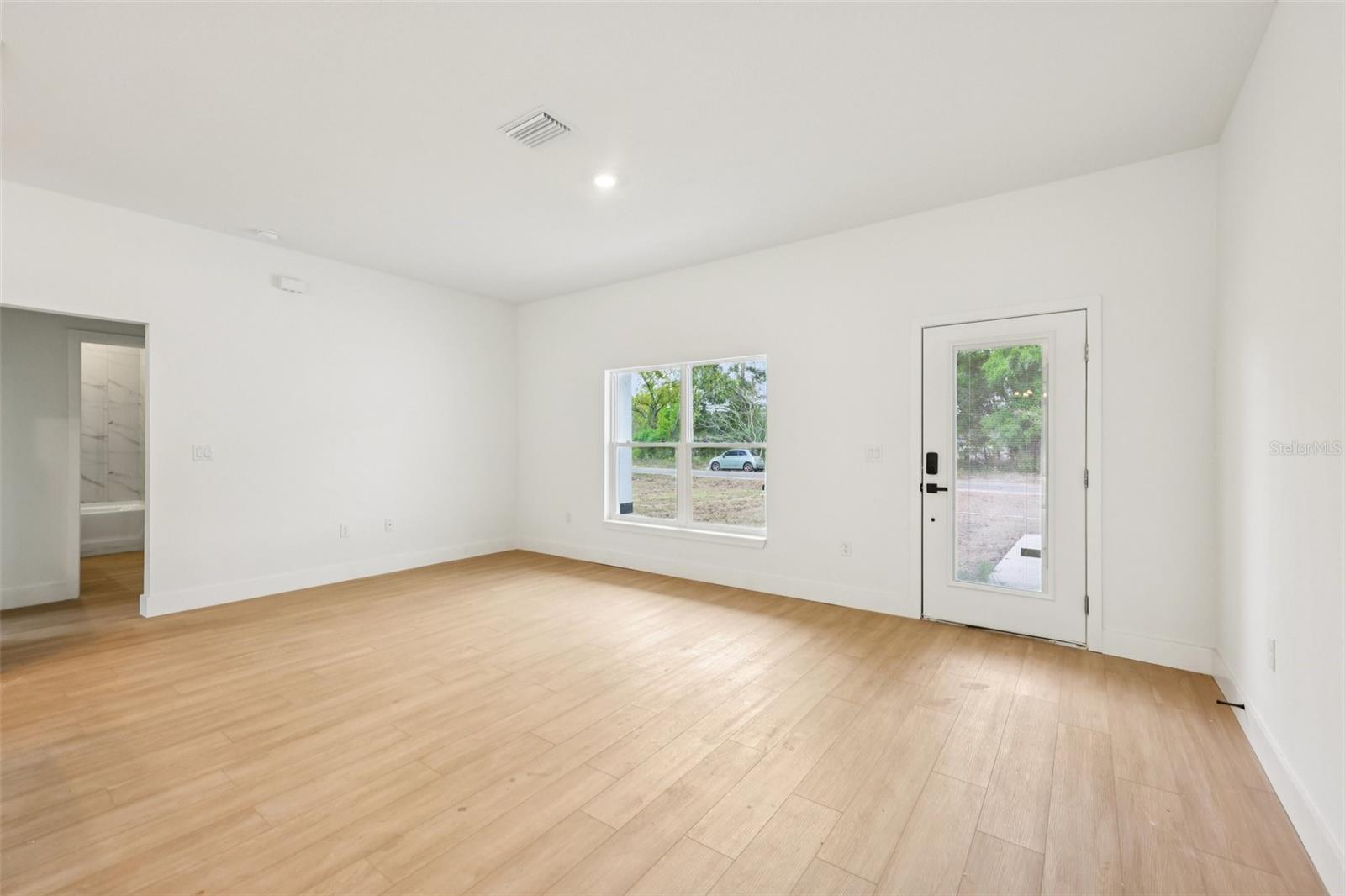 Image 6 of 32 For 15479 115 Place Road