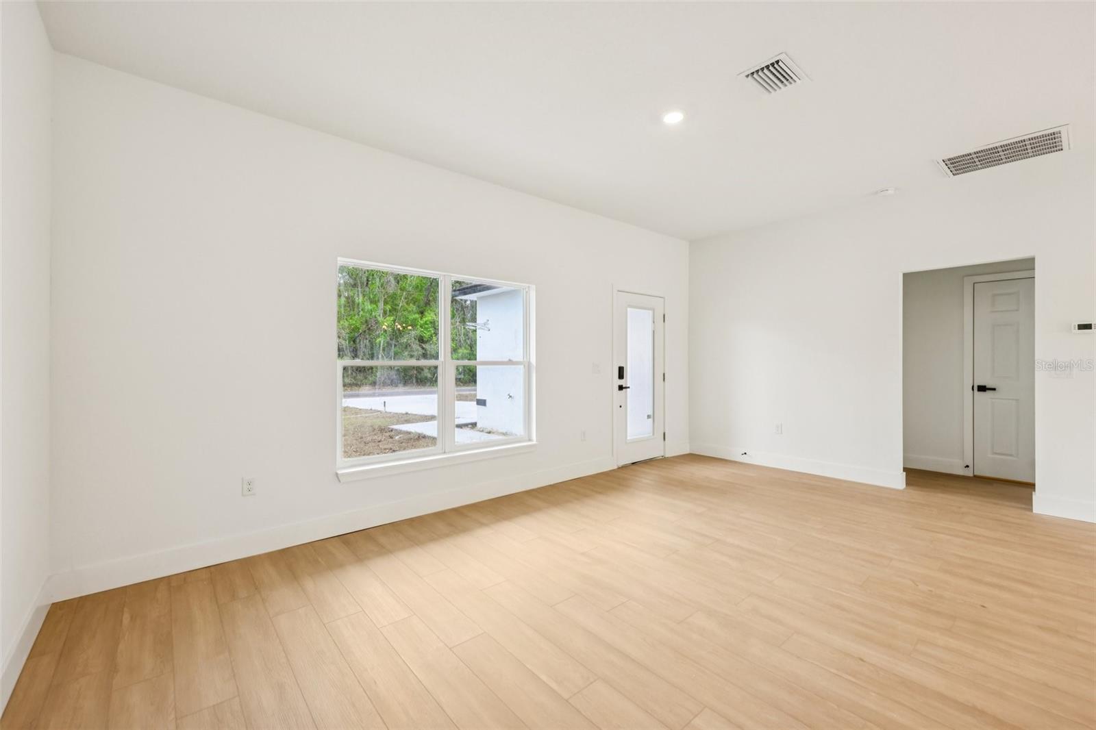 Image 7 of 32 For 15479 115 Place Road