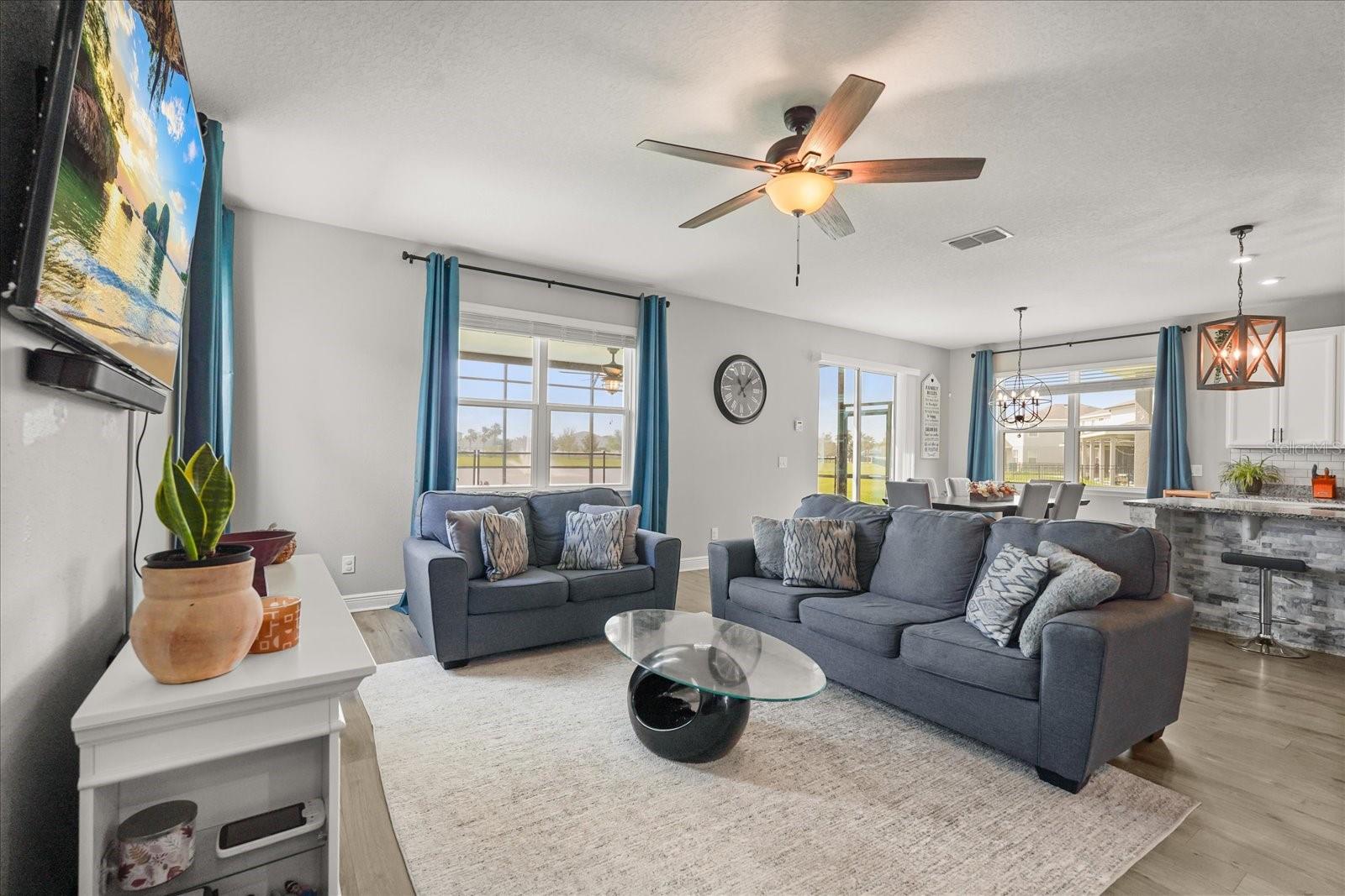 Image 12 of 56 For 3943 Crawley Down Loop