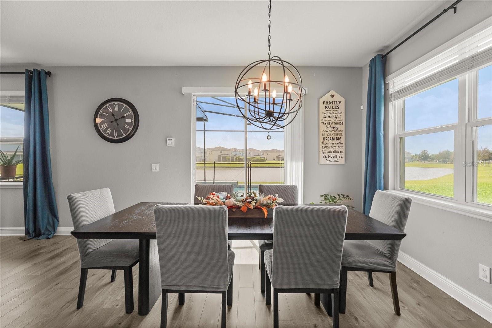 Image 14 of 56 For 3943 Crawley Down Loop