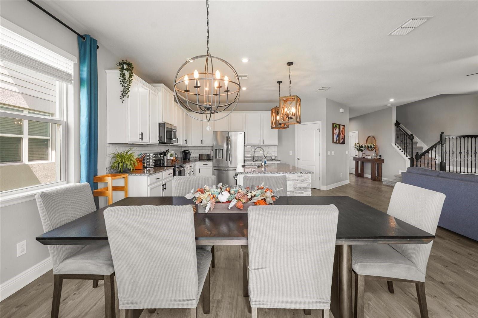 Image 16 of 56 For 3943 Crawley Down Loop