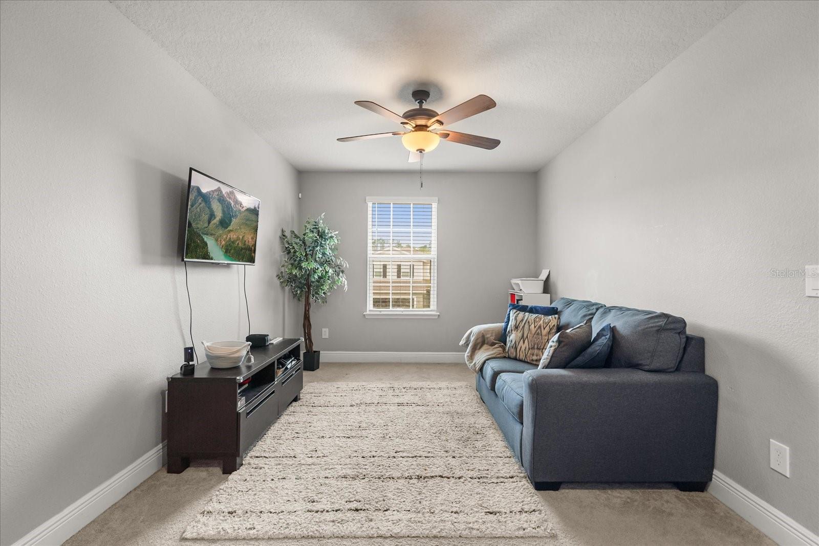 Image 34 of 56 For 3943 Crawley Down Loop