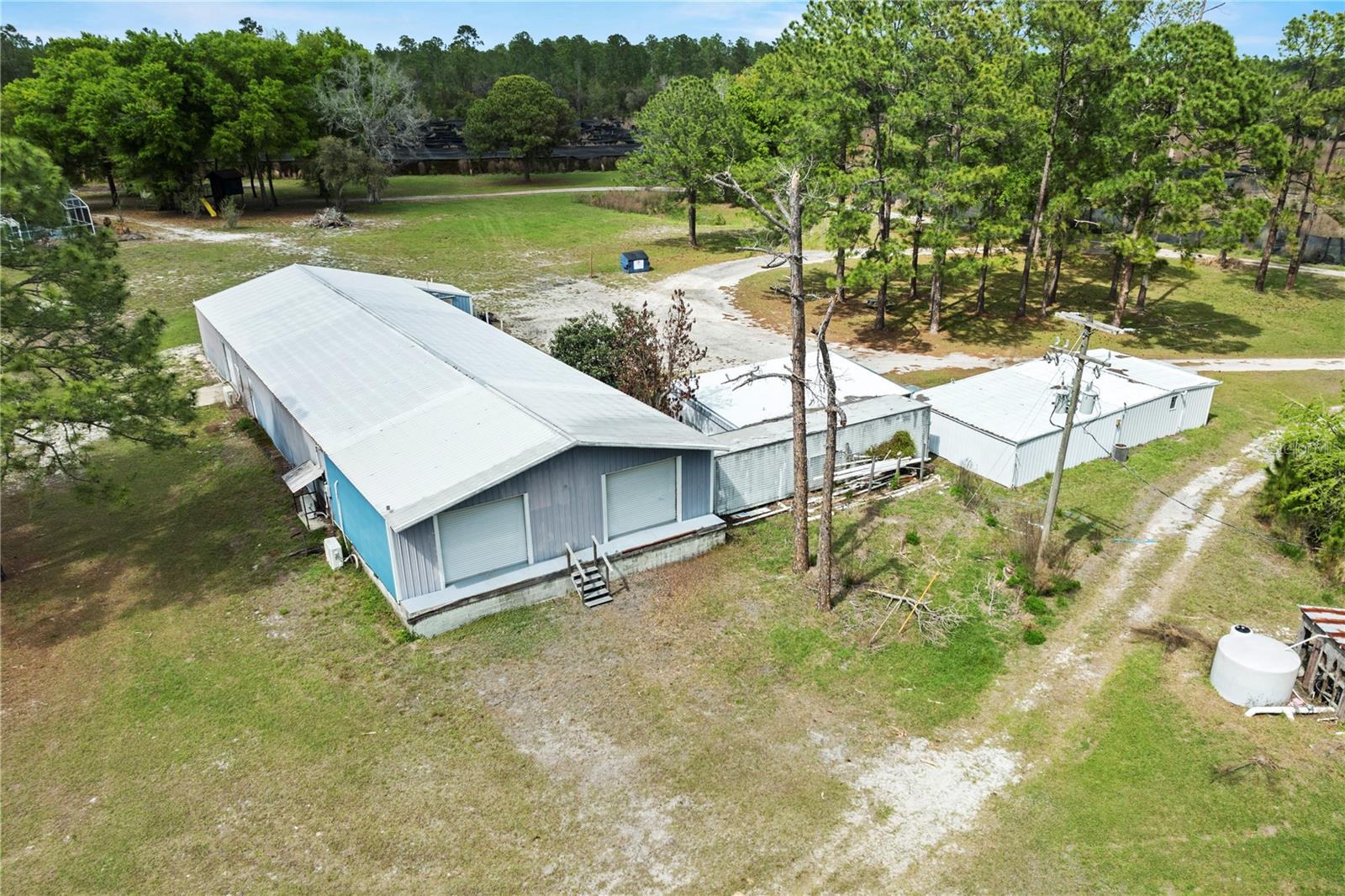 Image 14 of 49 For 40945 Beach Road