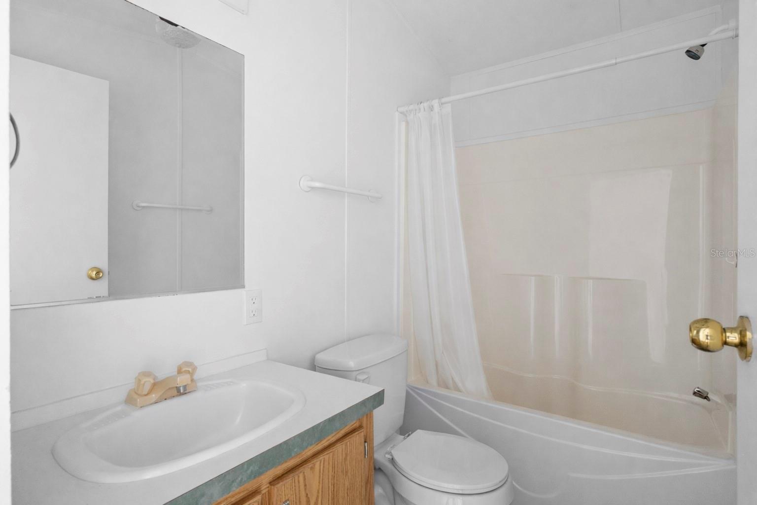 Image 33 of 49 For 40945 Beach Road