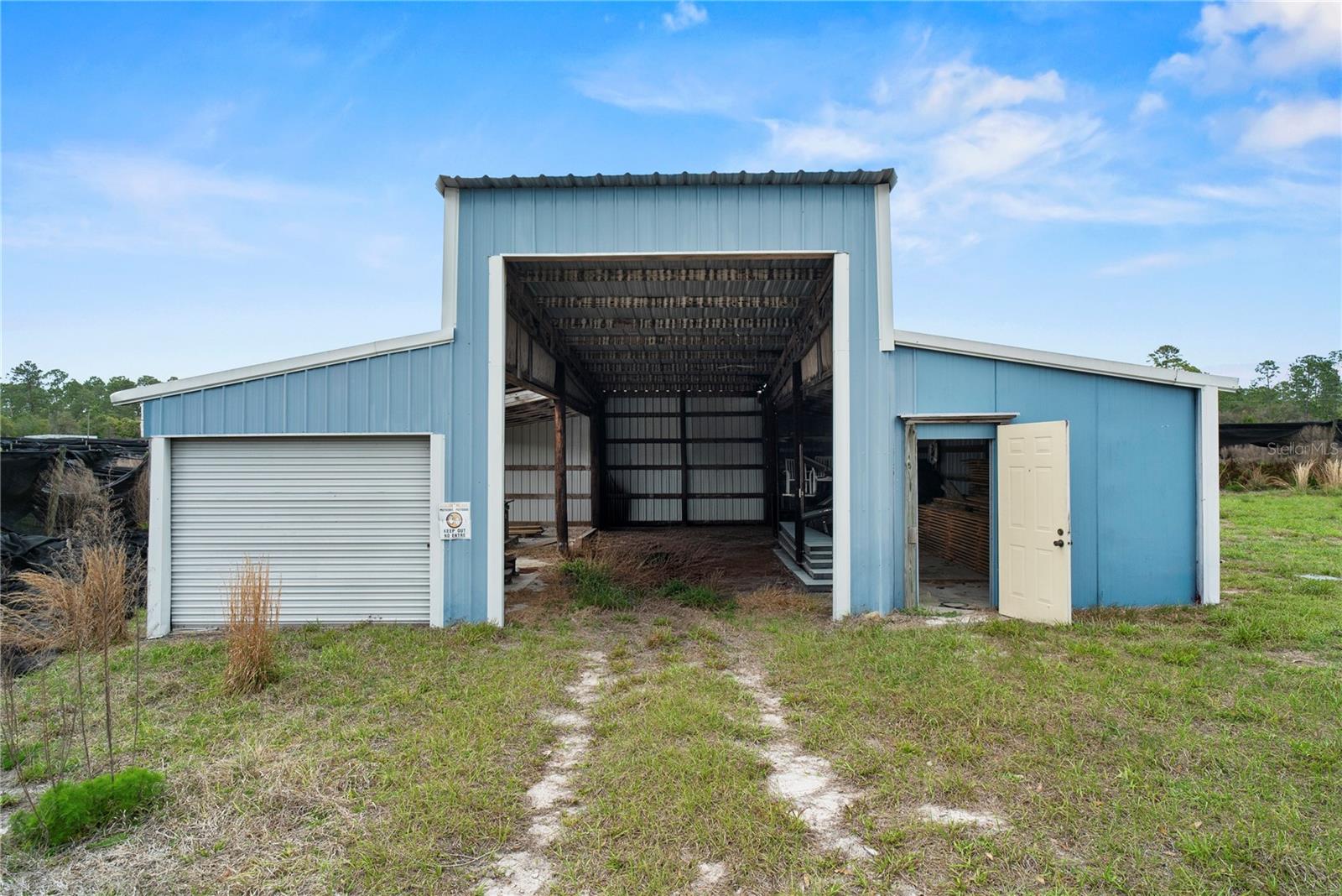 Image 36 of 49 For 40945 Beach Road