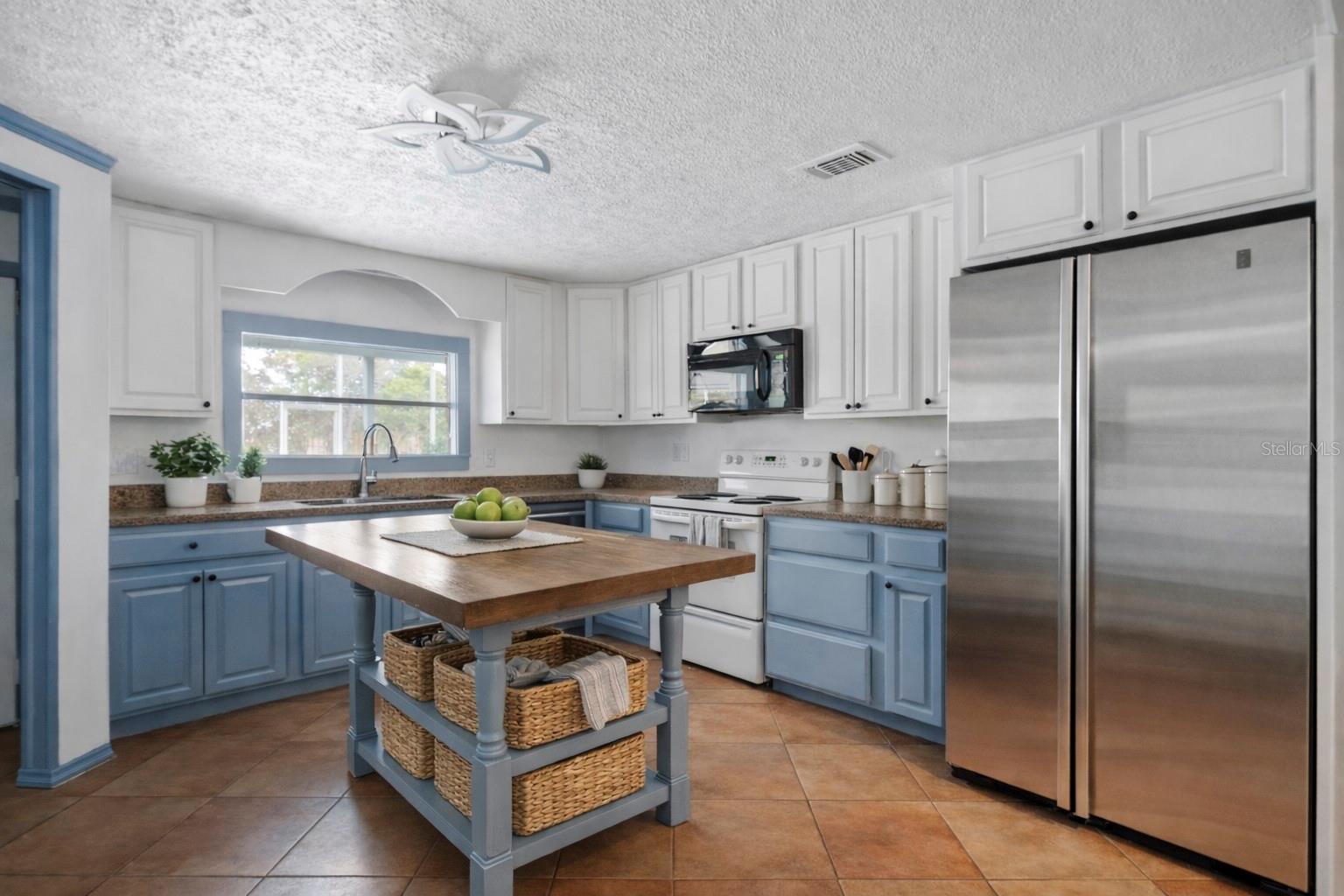 Image 44 of 49 For 40945 Beach Road