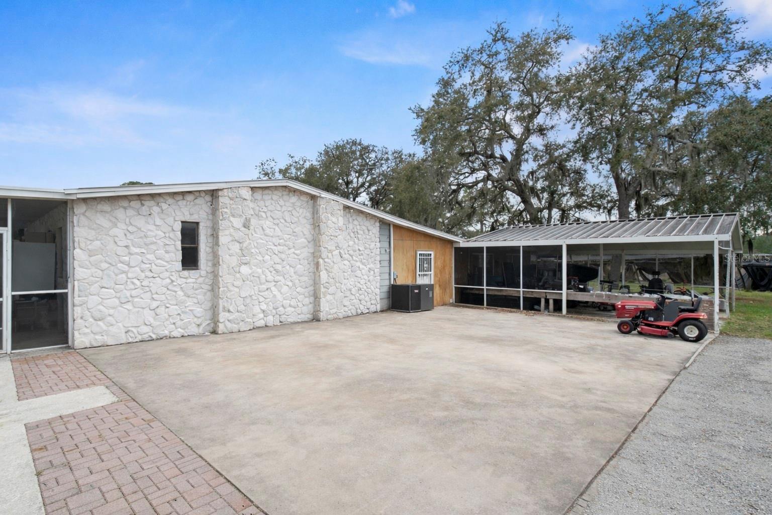 Image 47 of 49 For 40945 Beach Road