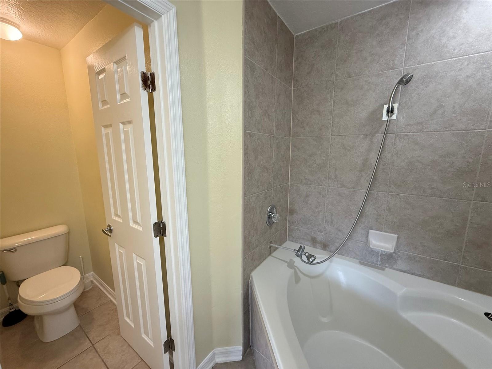 Image 18 of 31 For 121 Melissa Place