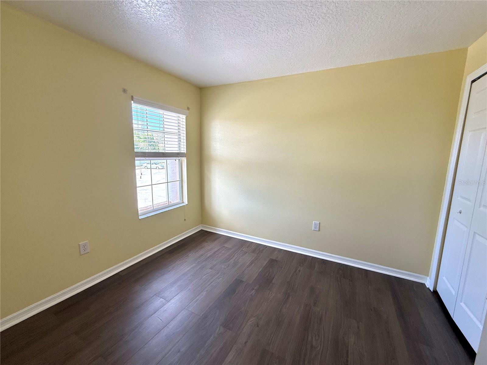 Image 23 of 31 For 121 Melissa Place