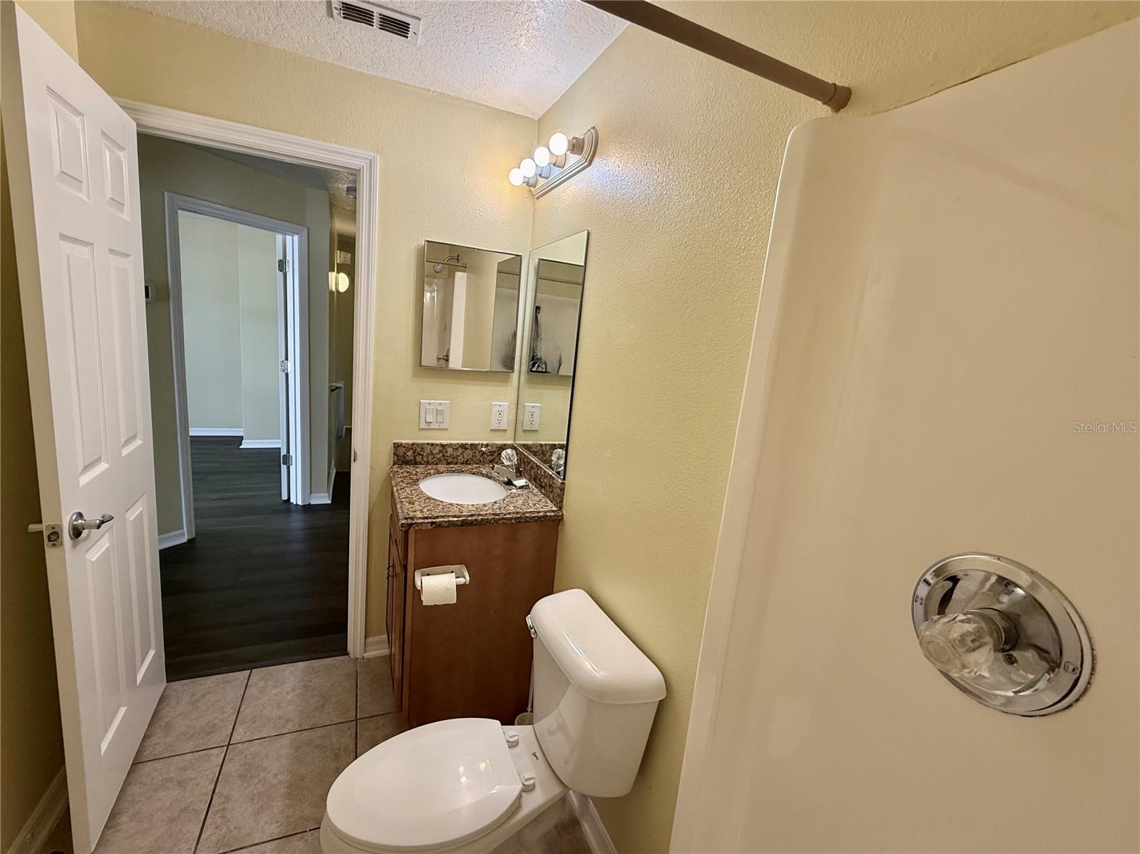 Image 26 of 31 For 121 Melissa Place