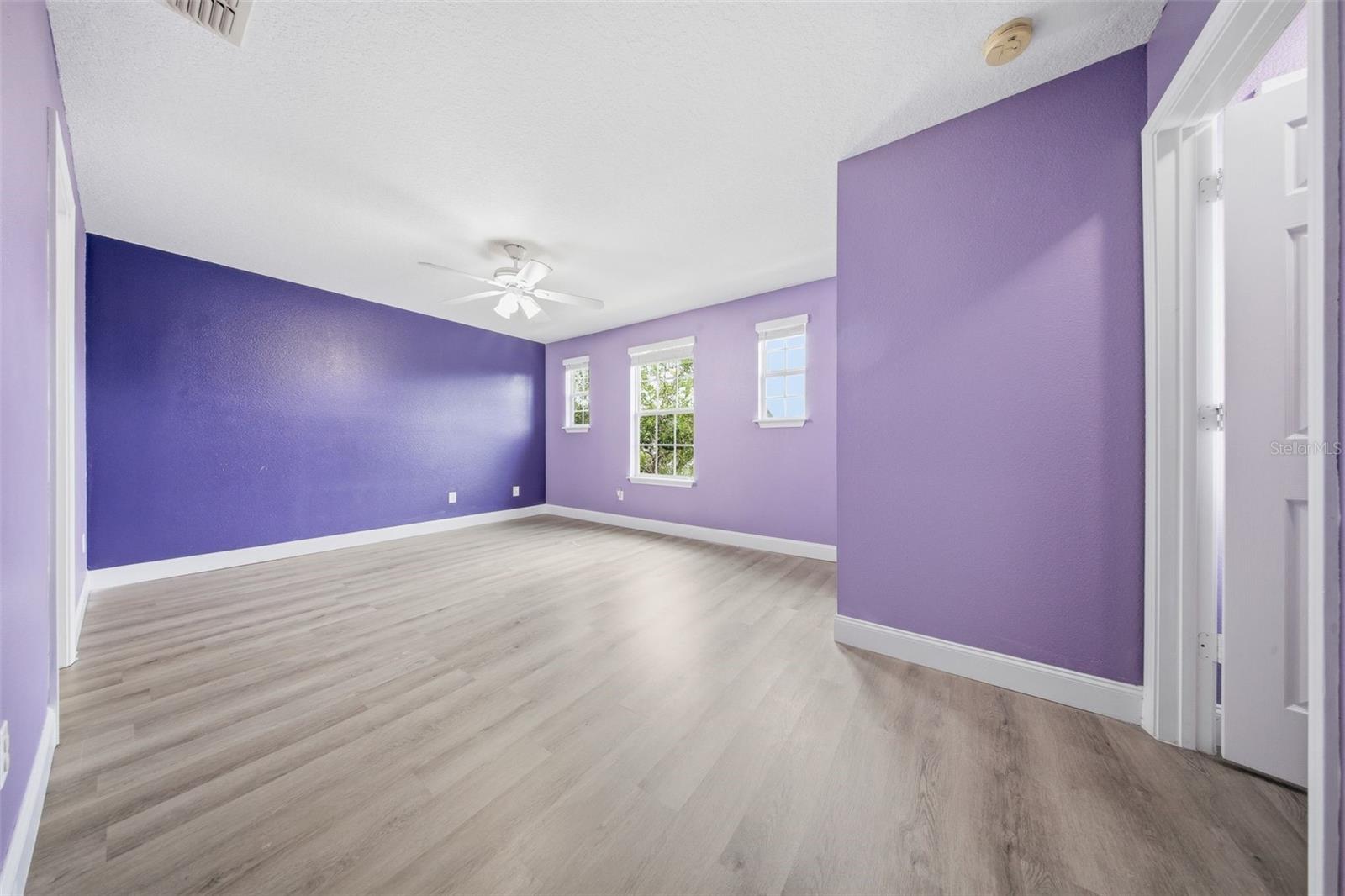 Image 17 of 55 For 1347 Alston Bay Boulevard