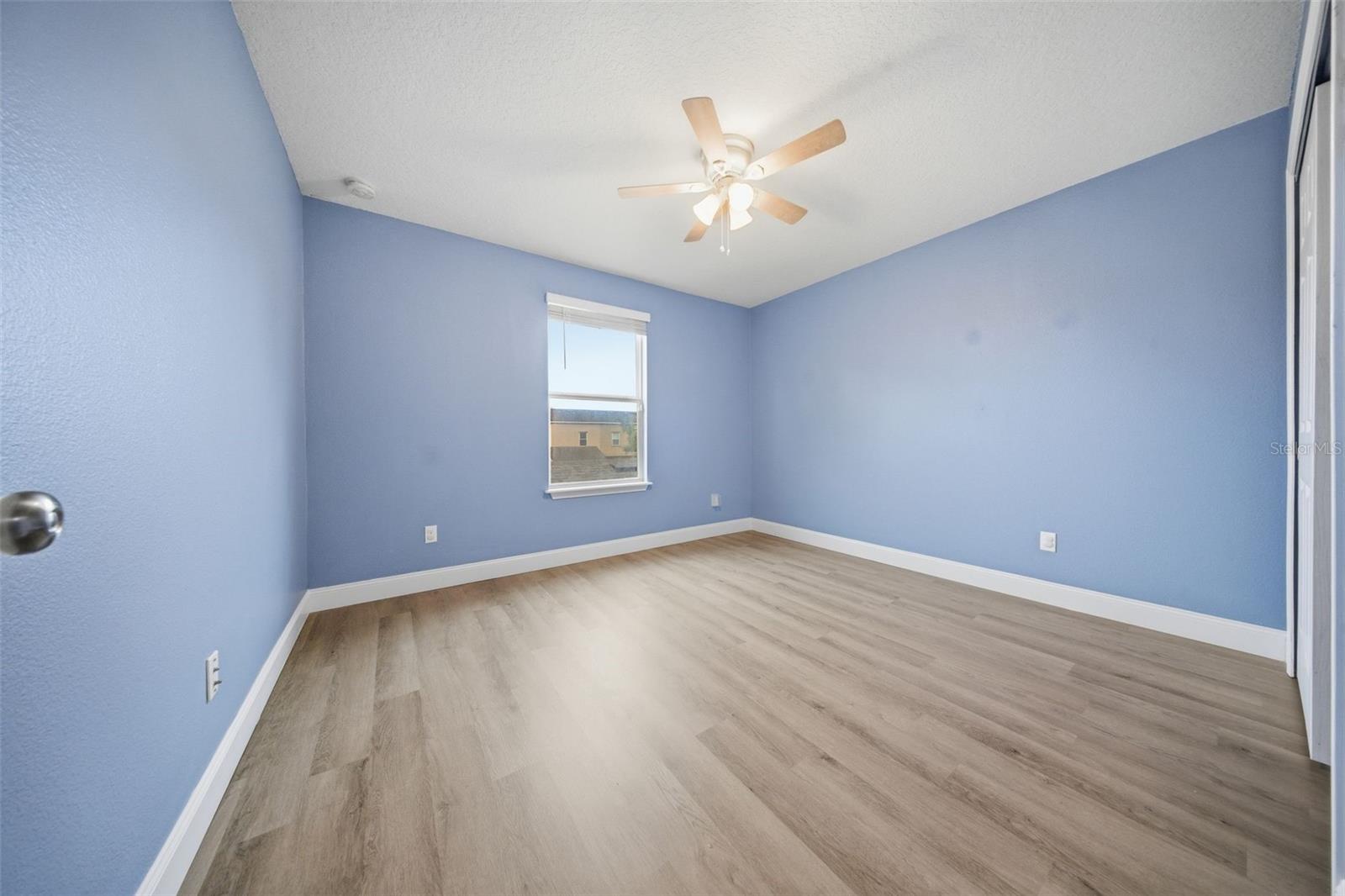 Image 26 of 55 For 1347 Alston Bay Boulevard