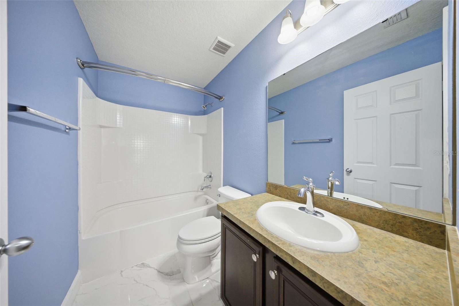 Image 28 of 55 For 1347 Alston Bay Boulevard