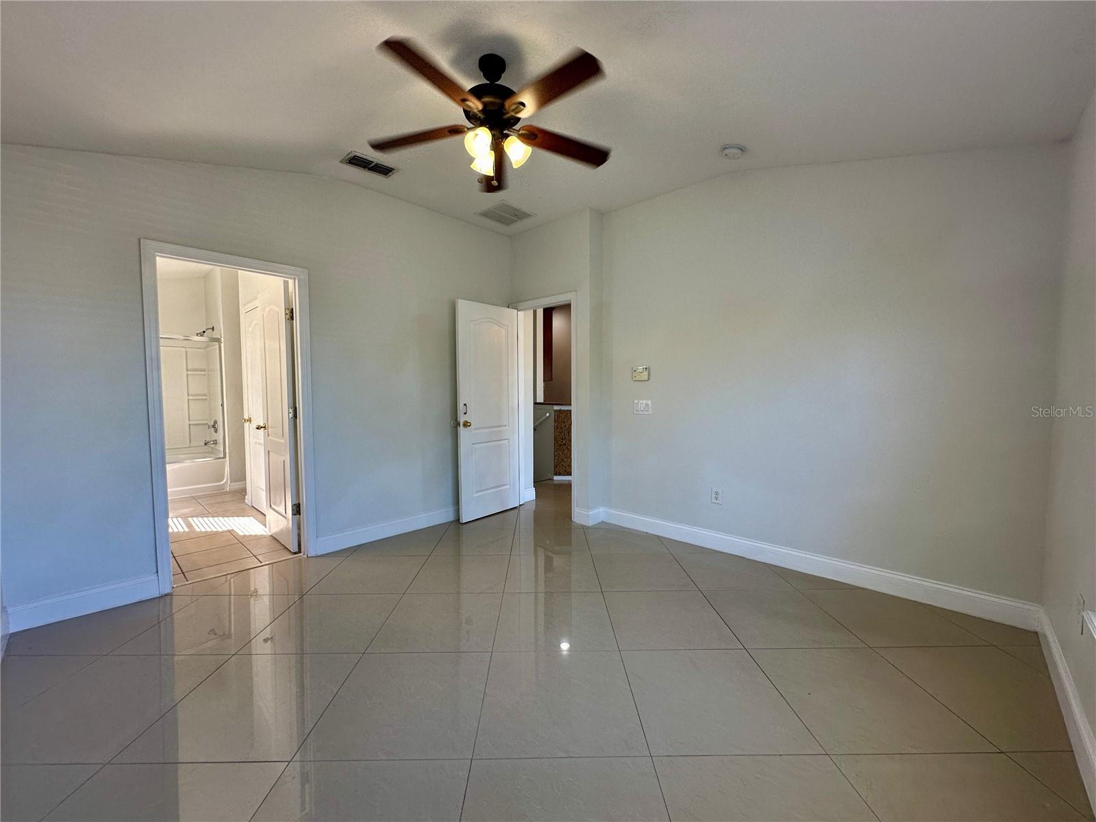 Image 15 of 26 For 1991 Estancia Circle 16a