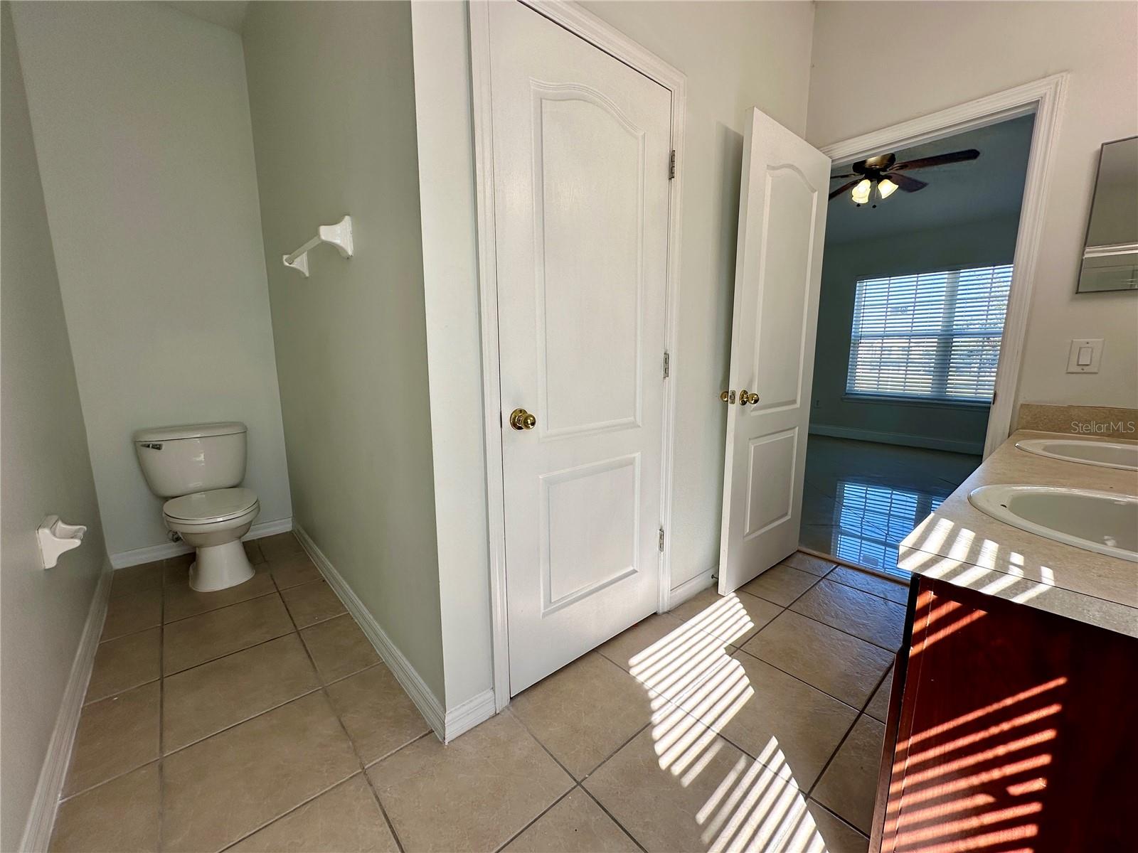 Image 17 of 26 For 1991 Estancia Circle 16a