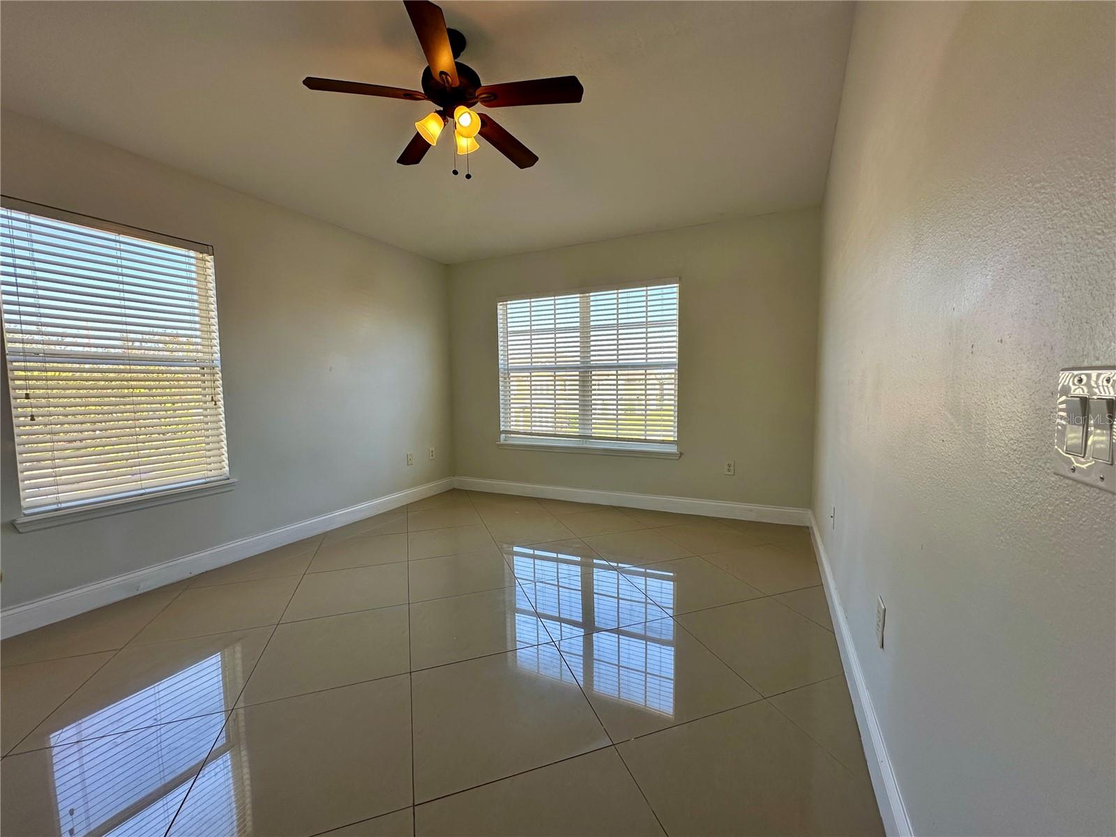 Image 18 of 26 For 1991 Estancia Circle 16a