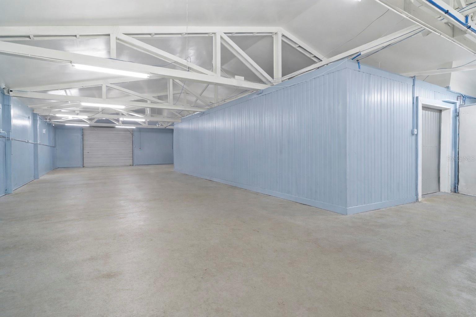 Image 18 of 49 For 40945 Beach  