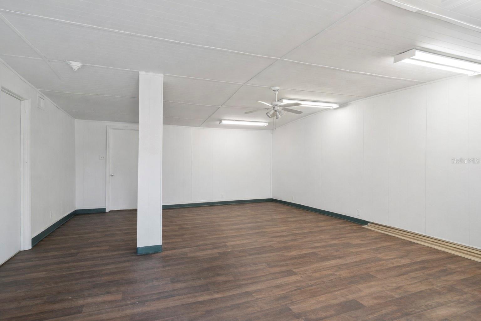 Image 24 of 49 For 40945 Beach  